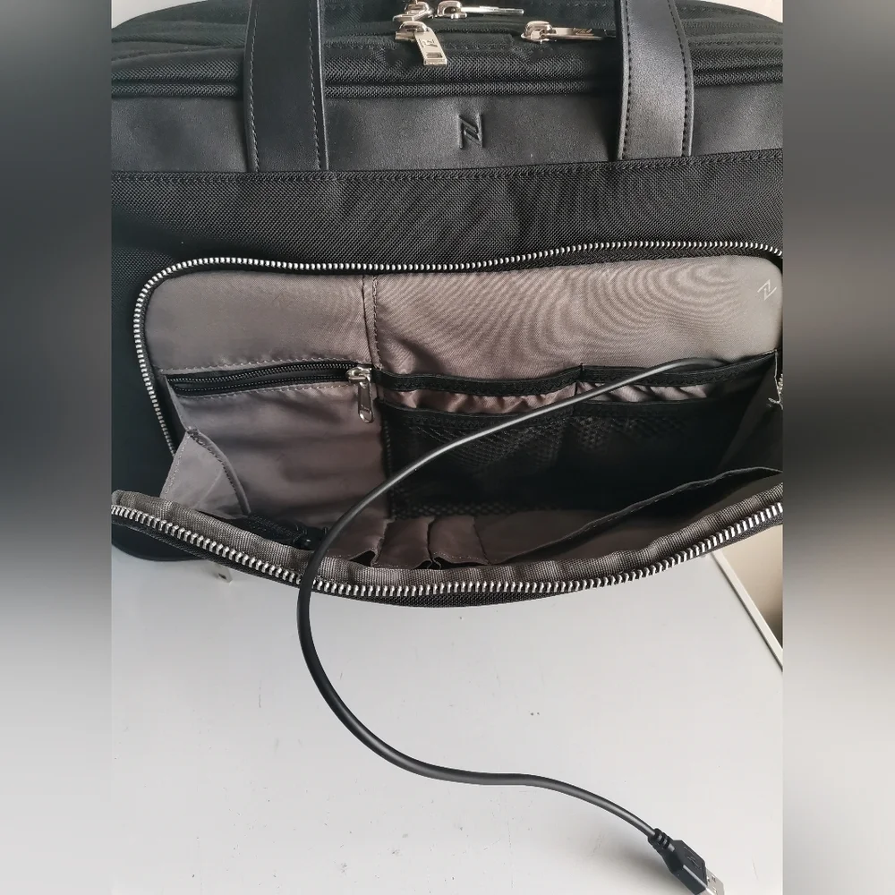 Black Men's Travel Duffel Bag with Shoulder Strap